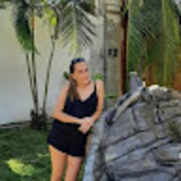 leslieparede755
